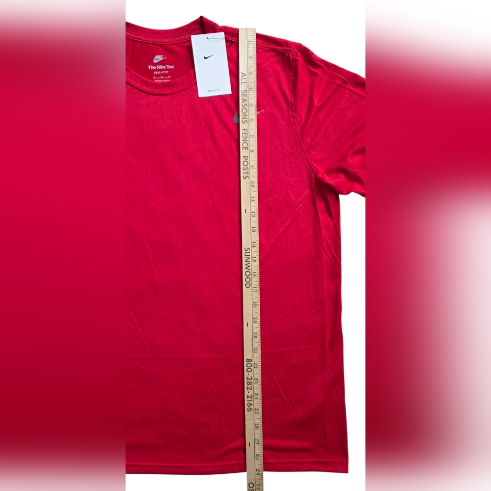 Nike NWT XL Red Dri Fit Performance Shirt Gym Shirt Extra Large - Picture 8 of 8